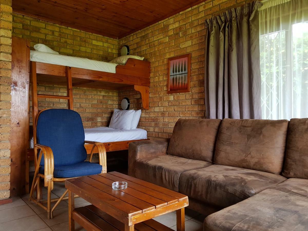 Port Edward Holiday Resort Bagian luar foto