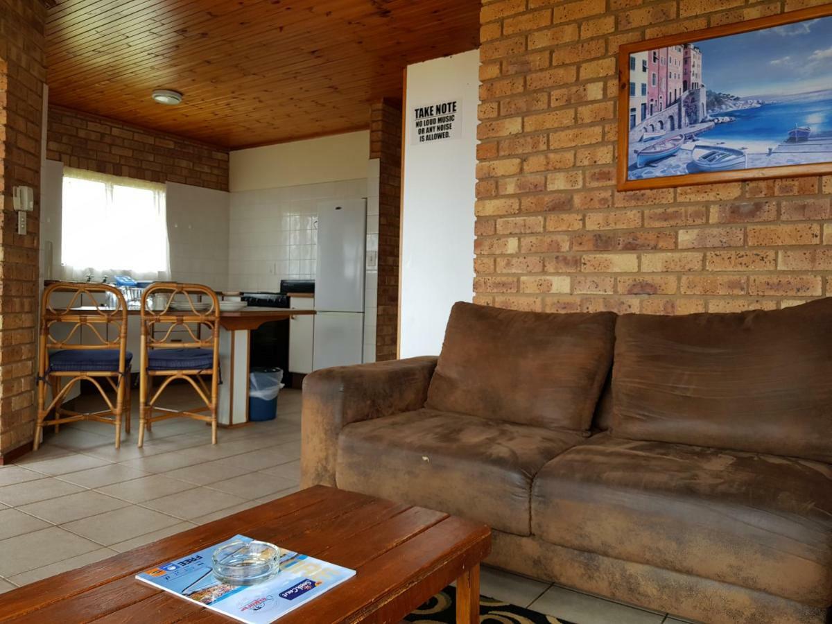 Port Edward Holiday Resort Bagian luar foto