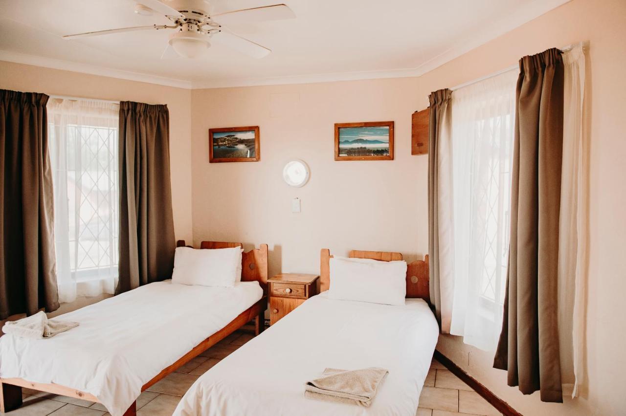 Port Edward Holiday Resort Bagian luar foto