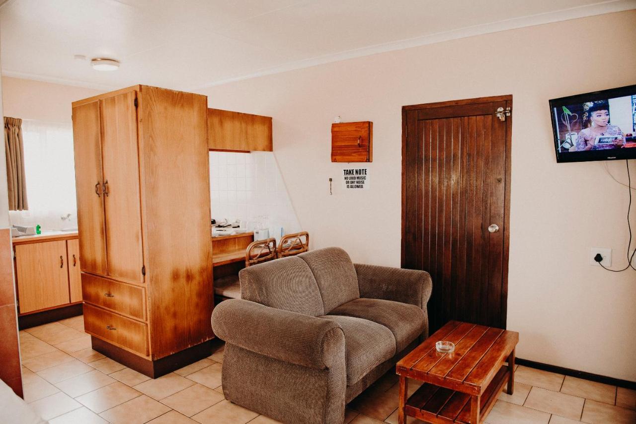 Port Edward Holiday Resort Bagian luar foto