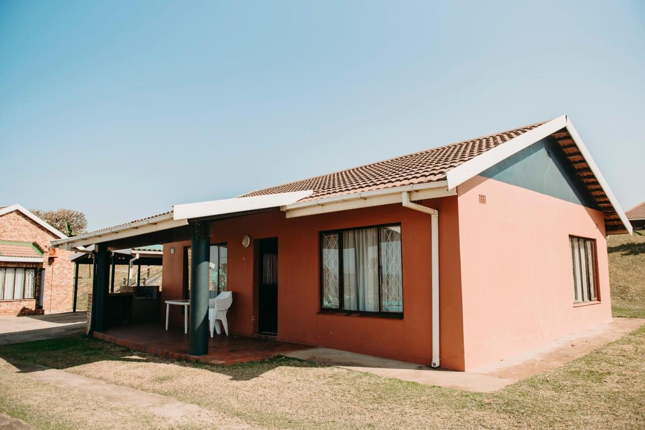 Port Edward Holiday Resort Bagian luar foto