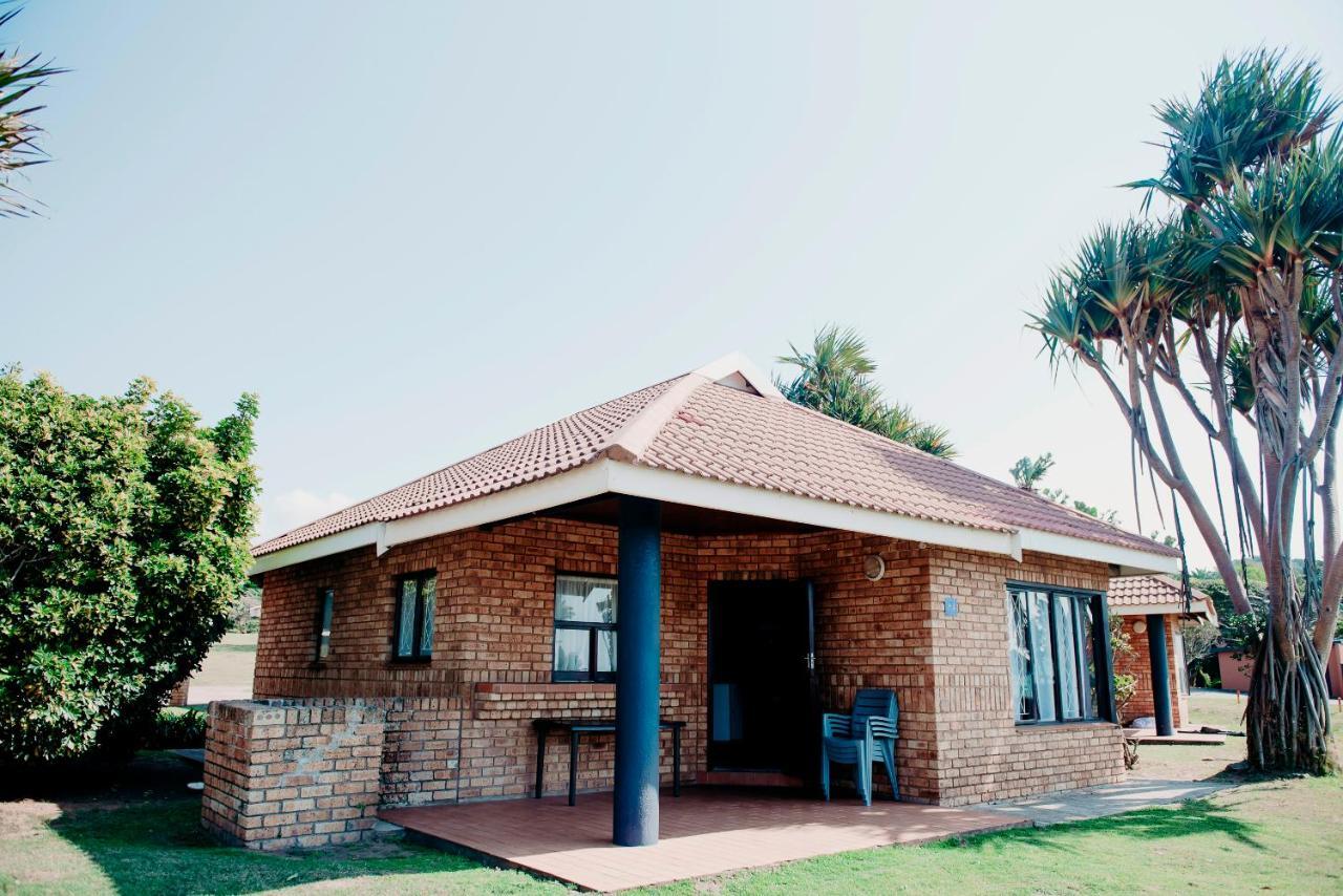 Port Edward Holiday Resort Bagian luar foto