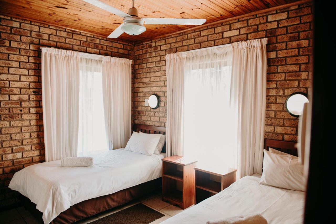 Port Edward Holiday Resort Bagian luar foto