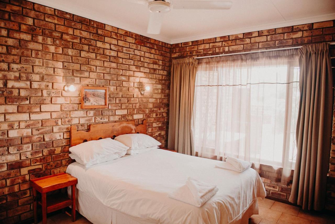 Port Edward Holiday Resort Bagian luar foto